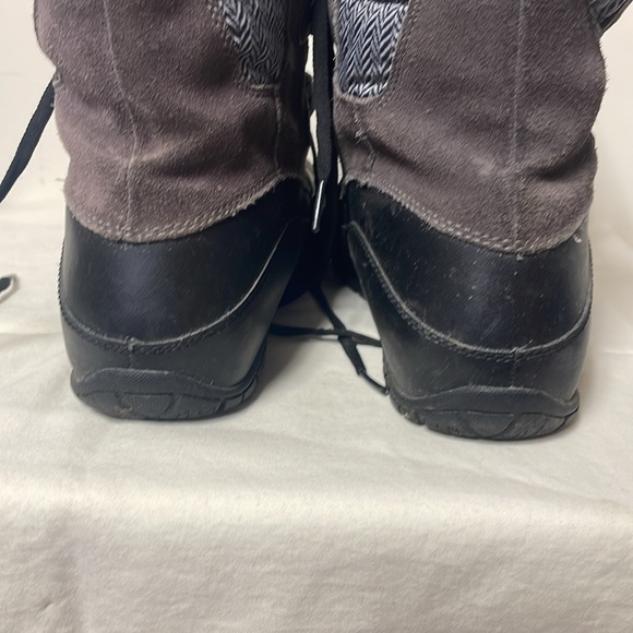 Women’s North Face winter boots - Picture 5 of 6